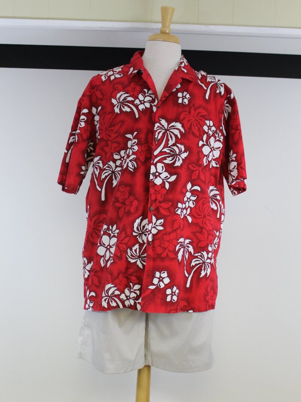 Pacific Legend Hawaiian Shirt XL Red White Floral Palm Aloha Button Up Beach Res